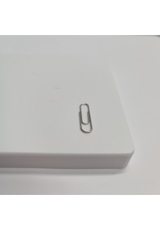 MADDE -  valkoinen, mattapintainen vaatekaapinovi.  Hintalaskuri.